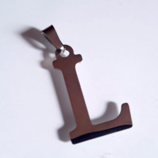 Dije Letra de Acero 2,5 cms alto